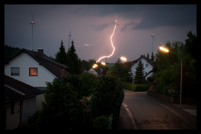 Strrrriiike! Das erste brauchbare Gewitterfoto