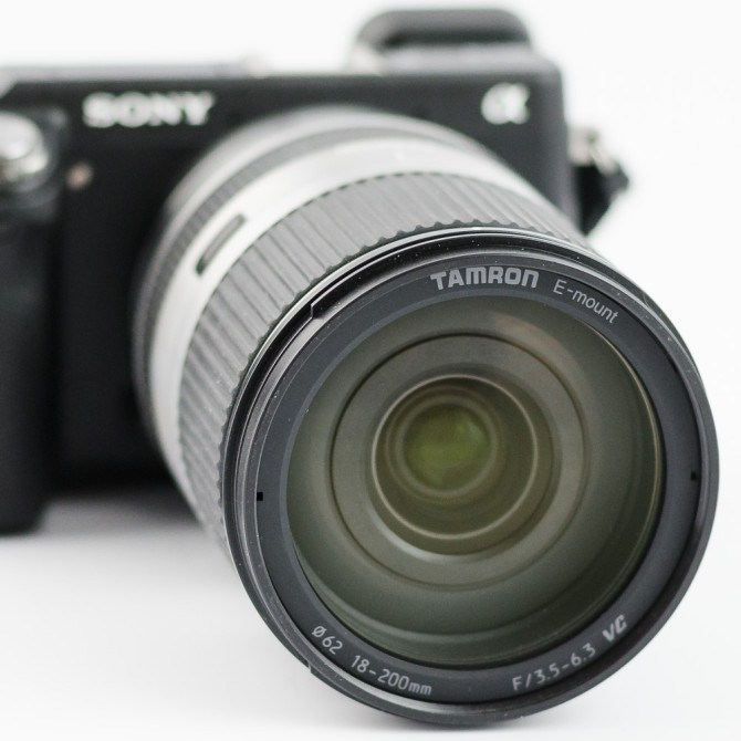 Nicht nur für die Reise: Tamron 18-200 mm F/3,5-6,3 Di III VC für Sony NEX im Test