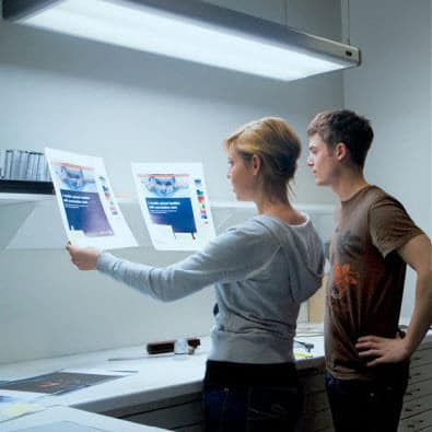 Das richtige Licht für die Bildbearbeitung – günstige Normlicht-Lampen