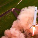 Tolle Aufnahmen einer Video-Drone vom Start der Space X Rakete