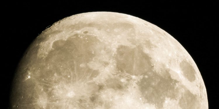 So fotografiert man den „Supermond“