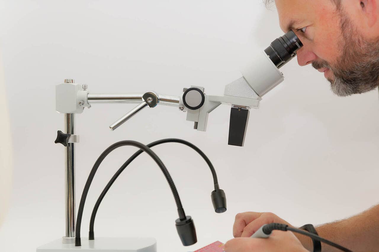 Neues Werkzeug: Binokulares Stereo-Mikroskop von Swift