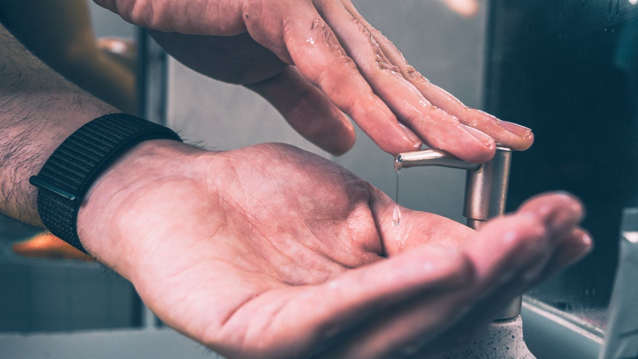 Handdesinfektionsmittel günstig selbst herstellen