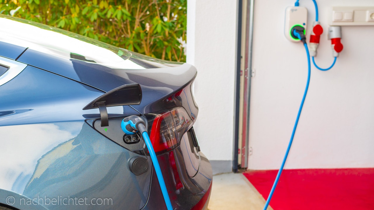 Ist das Tesla Model 3 ein fahrender PV-Speicher oder doch nicht?