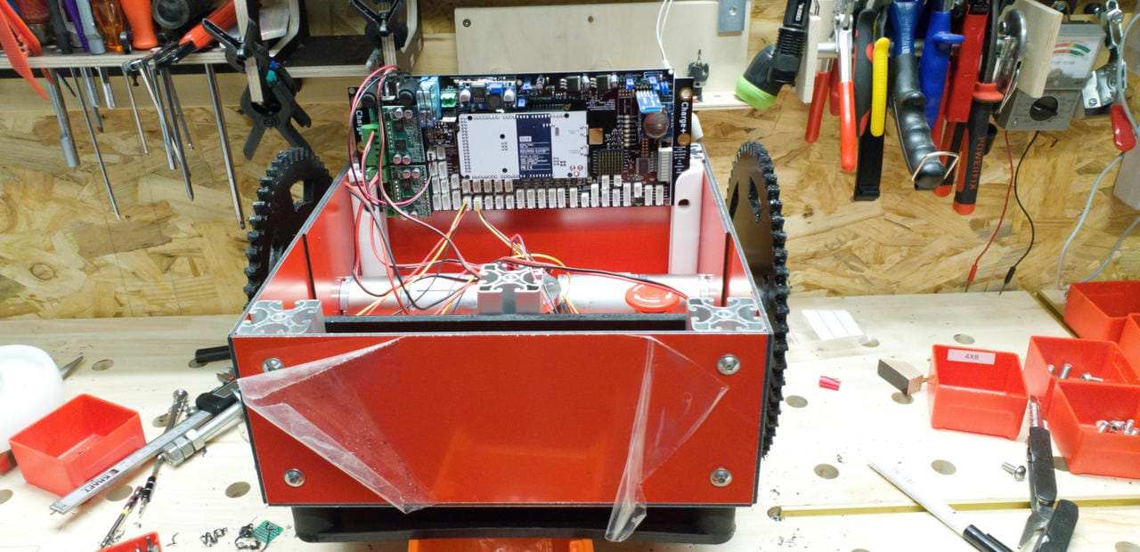 Mein ArduMower DIY-Mähroboter – das Chassis ist fertig