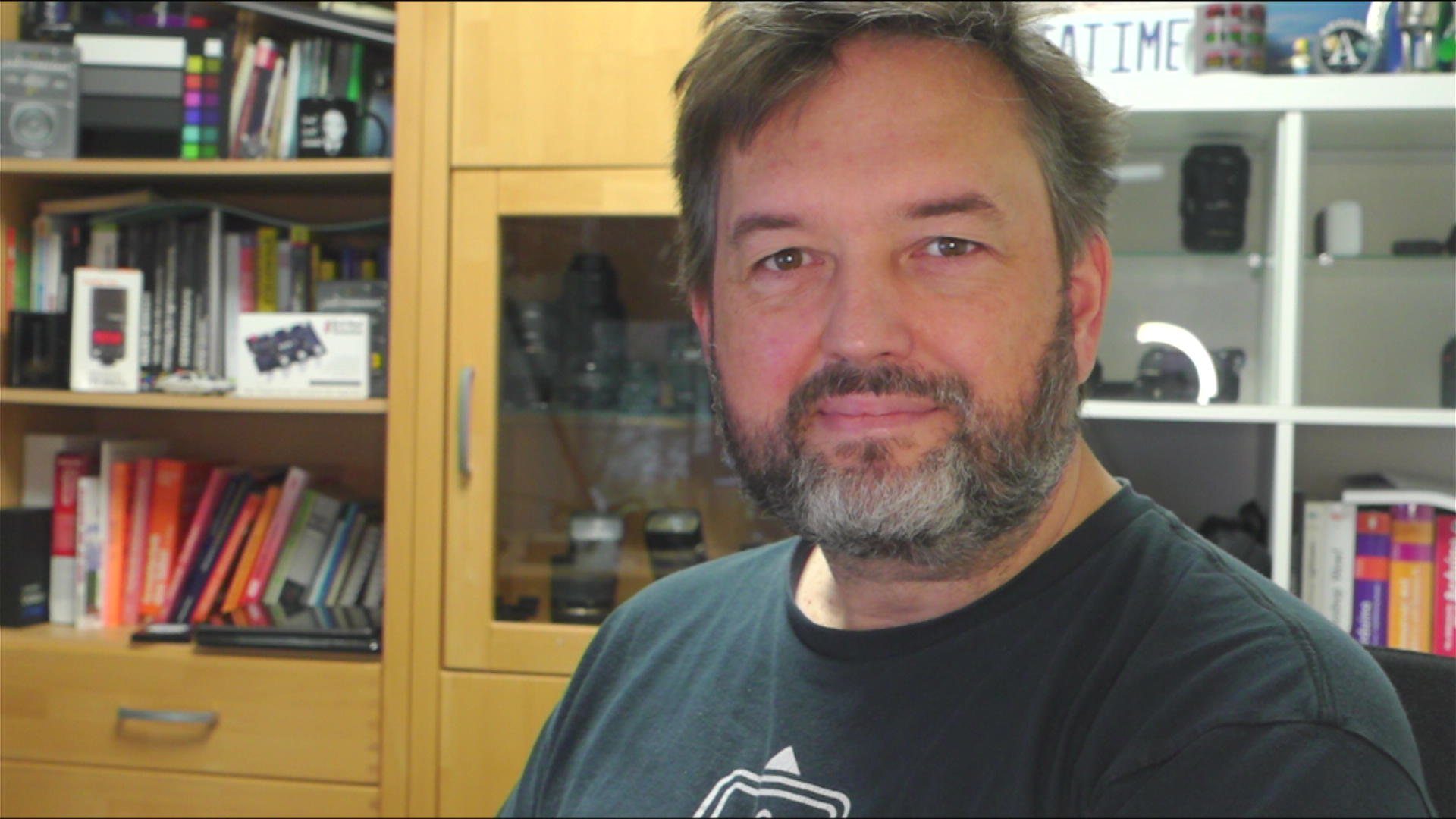 Der Elgato CamLink 4k Capture-Stick im Vergleich mit einem 15 € Stick