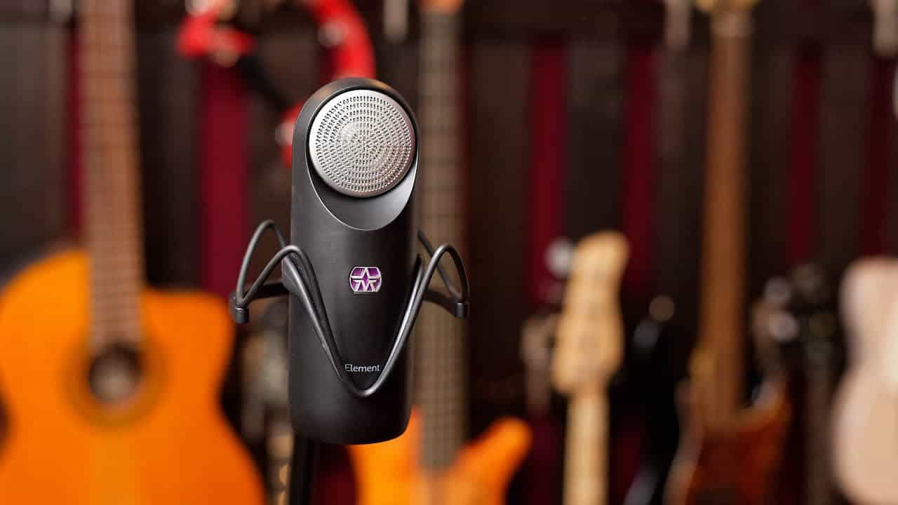 aston Element Test im Studio