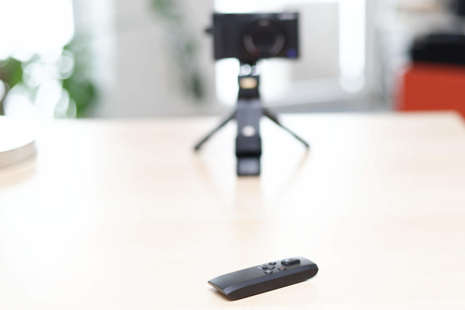 Der INKEE Ironbee Bluetooth Handgriff für die Sony ZV-1