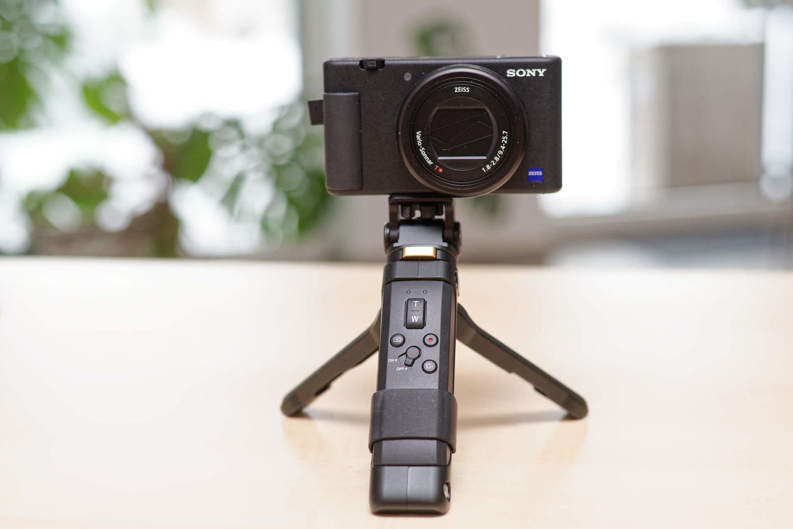 Der INKEE Ironbee Bluetooth Handgriff für die Sony ZV-1