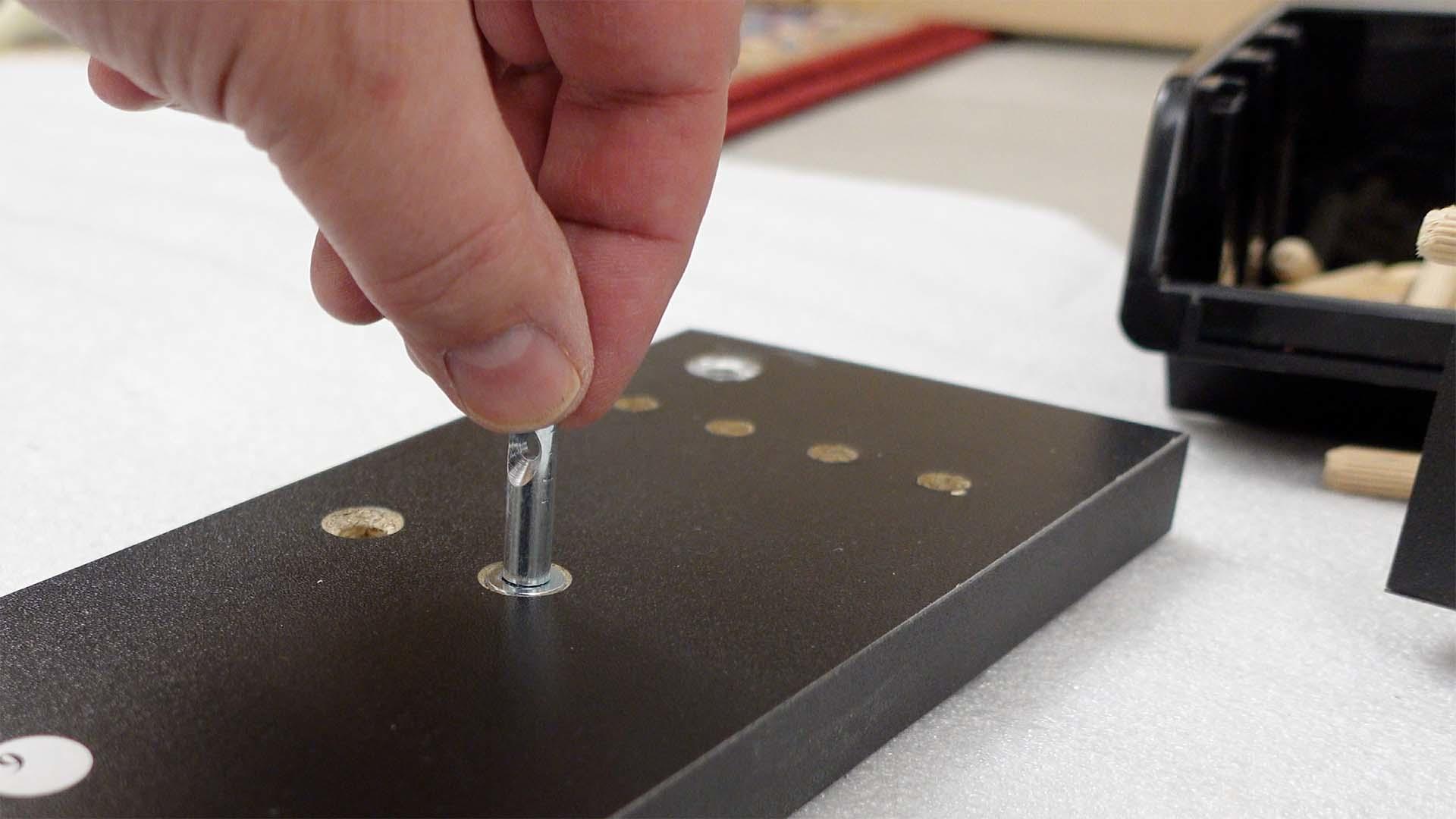 Schnellverbinder aus Metall