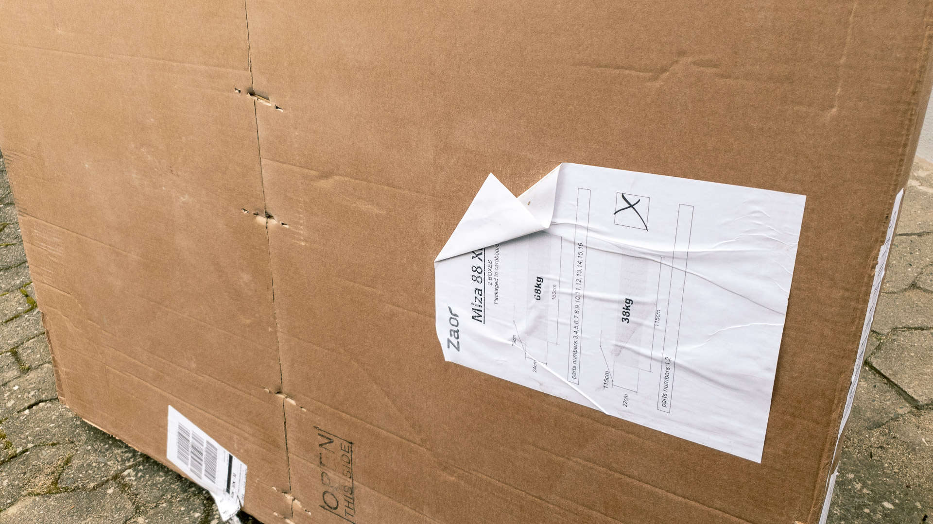 Zaor Studiotisch Verpackung