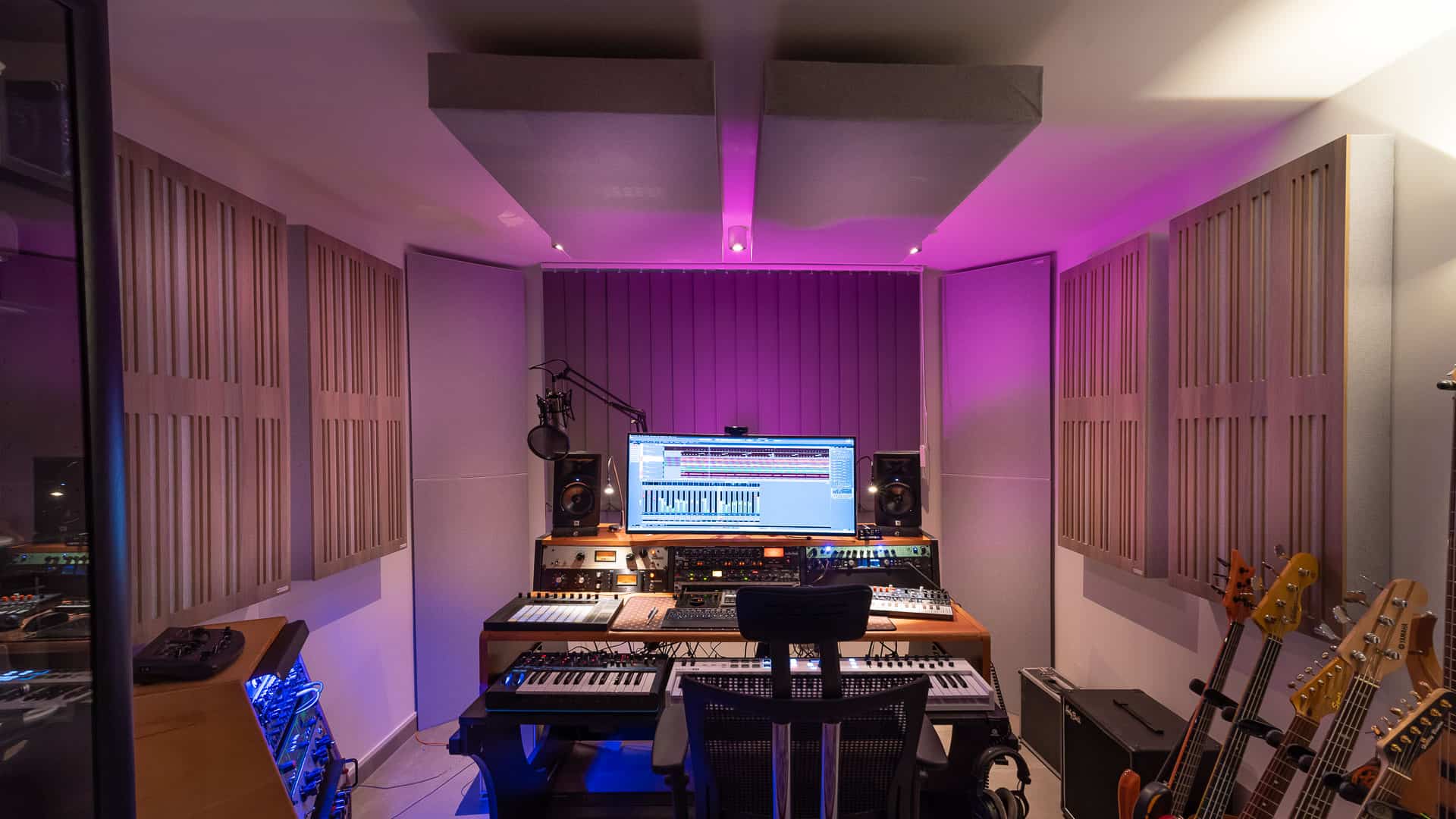 This is how I optimized my home studio with GIK-Acoustics panels