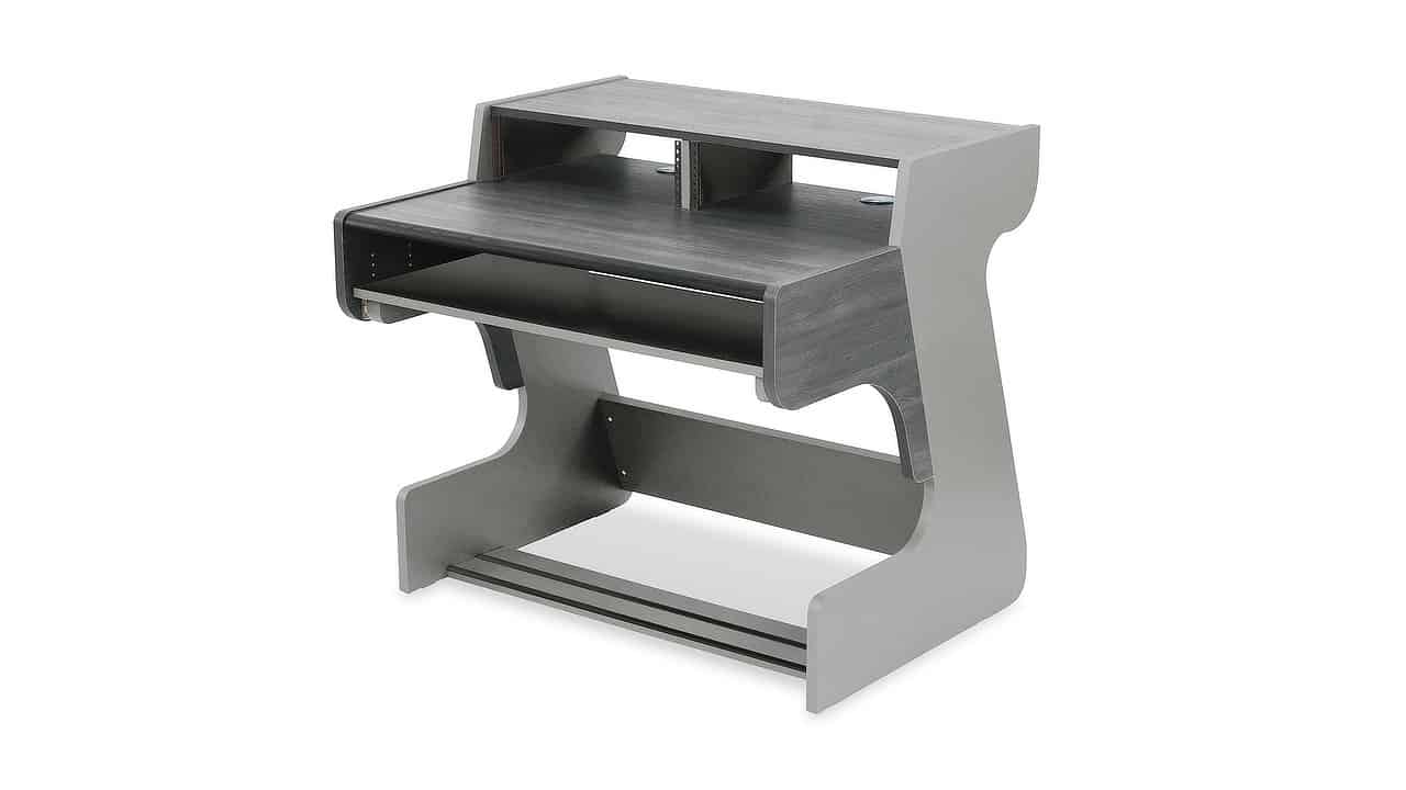 zaor-miza-49-studiotisch